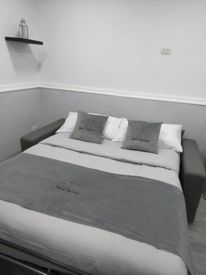 Sweet Dreams Apartment Naples 0*,